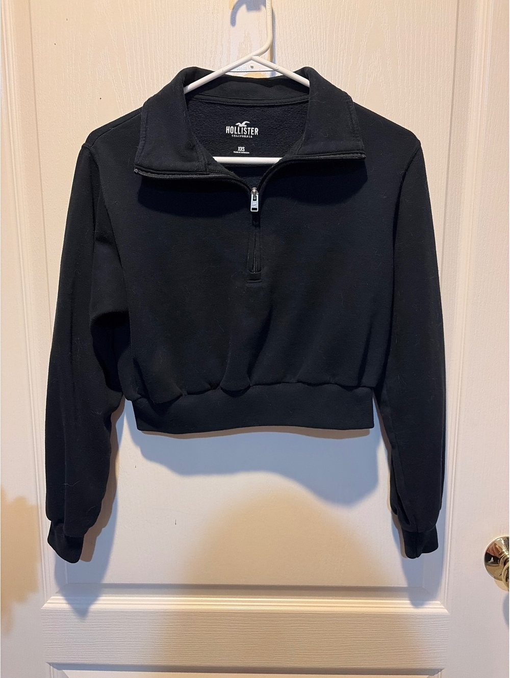Hollister Women's Black Half-Zip Pullover Sweatshirt XXS
